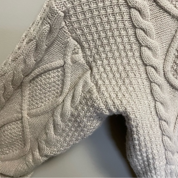 Aritzia Sunday Best Peggy Cream Cable Knit Crew Neck Sweater Oversized Crop XXS - Picture 5 of 11